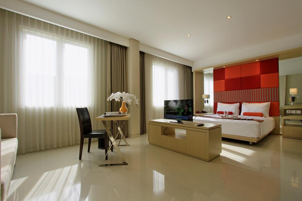 קוטה לומבוק Ohana Hotel Kuta מראה חיצוני תמונה