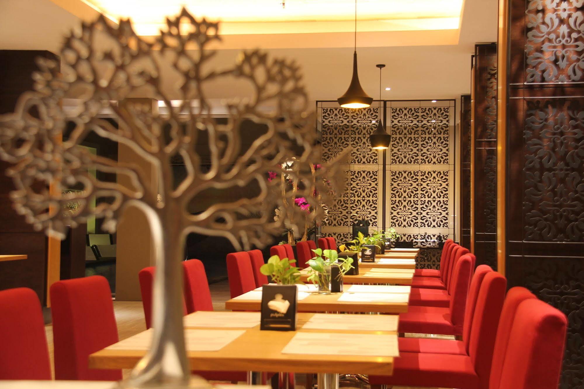 קוטה לומבוק Ohana Hotel Kuta מראה חיצוני תמונה